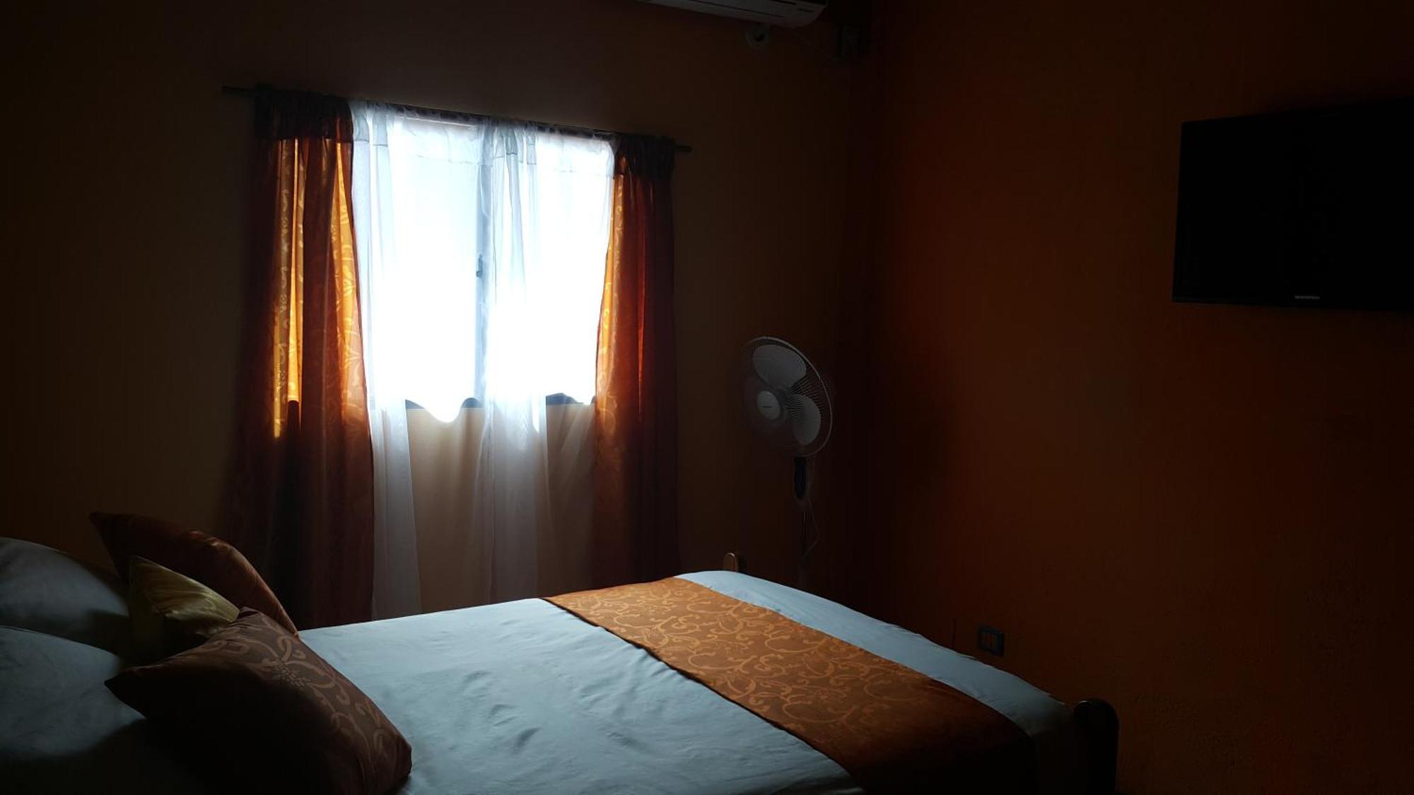 Hotel El Maltese Гранада Номер фото