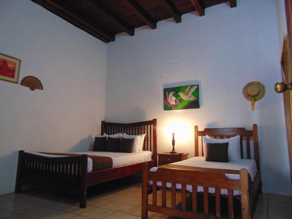 Hotel El Maltese Гранада Экстерьер фото